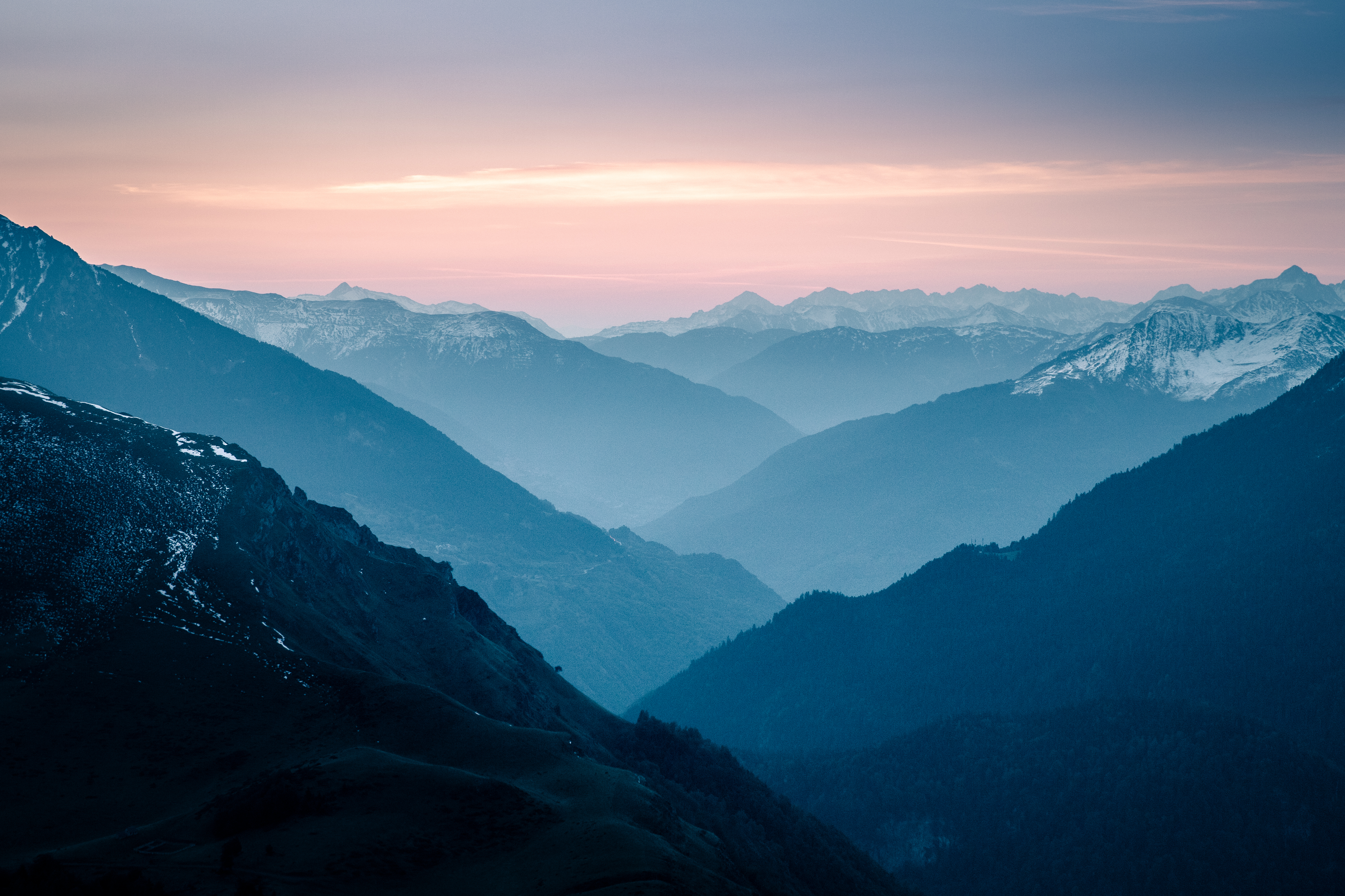 Vol en planeur au lever de soleil au dessus des Pyrénées - Crédit Photo @Morgane Monneret