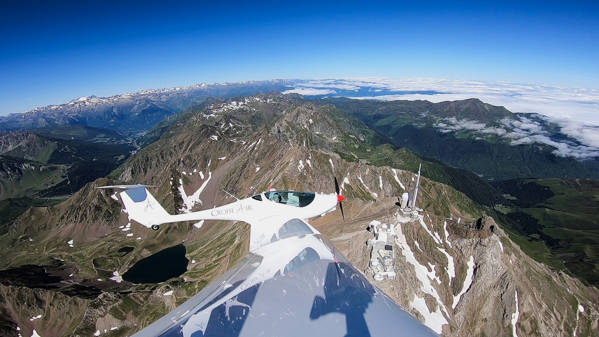 Vol en planeur au dessous du Pic du Midi et Lac d'Oncet Crédit Photo @Morgane Monneret